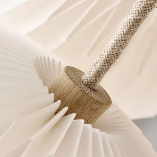 Hängeleuchte The Bouquet 7-flammig, Ø 65 cm van Le Klint in Wit – productfoto 4 van 5
