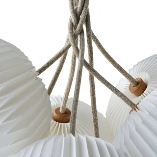 Hängeleuchte The Bouquet, Ø 100 cm, 5-flammig, E14 by Le Klint in White – product photo 1 of 5