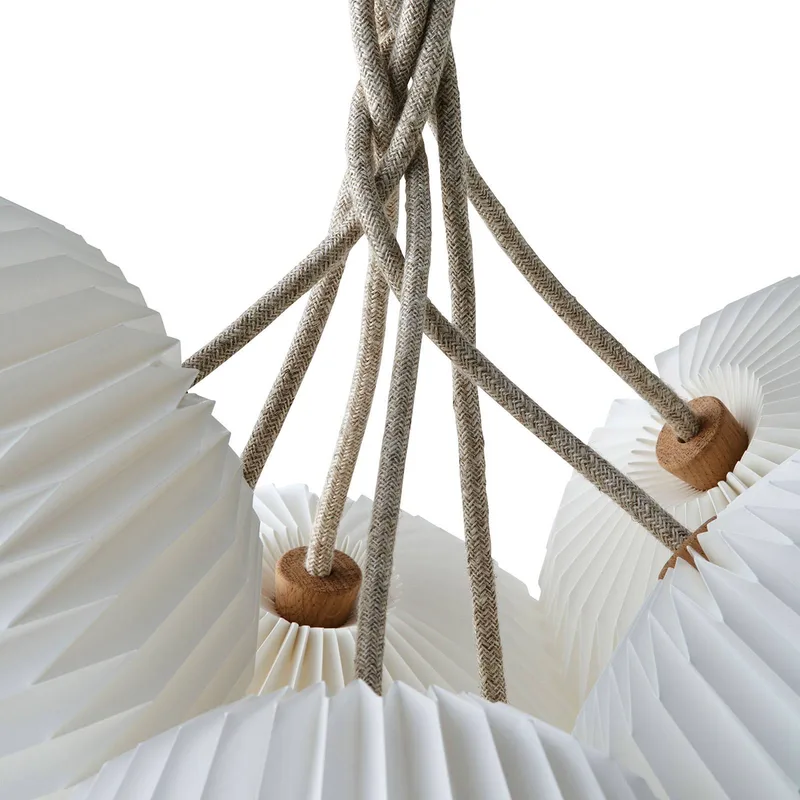 Hängeleuchte The Bouquet, Ø 100 cm, 5-flammig, E14 van Le Klint in Wit – productfoto