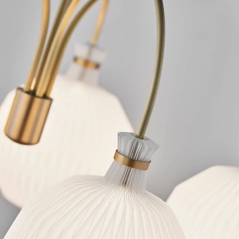 Kronleuchter Kaare Klint Legacy 101, weiß, 5-flg. by Le Klint in White, Brass – product photo 3 of 5