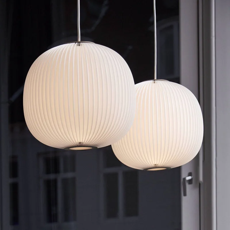 Lamella 3 - Designer-Hängelampe, gold de Le Klint en Blanc – photo du produit 2 sur 3