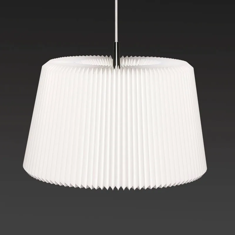 Snowdrop XL - Pendelleuchte aus Papier by Le Klint in White – product photo