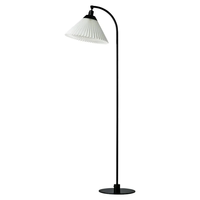 Stehleuchte 368, Metall, Papier, E27 de Le Klint en Noir, Blanc – photo du produit