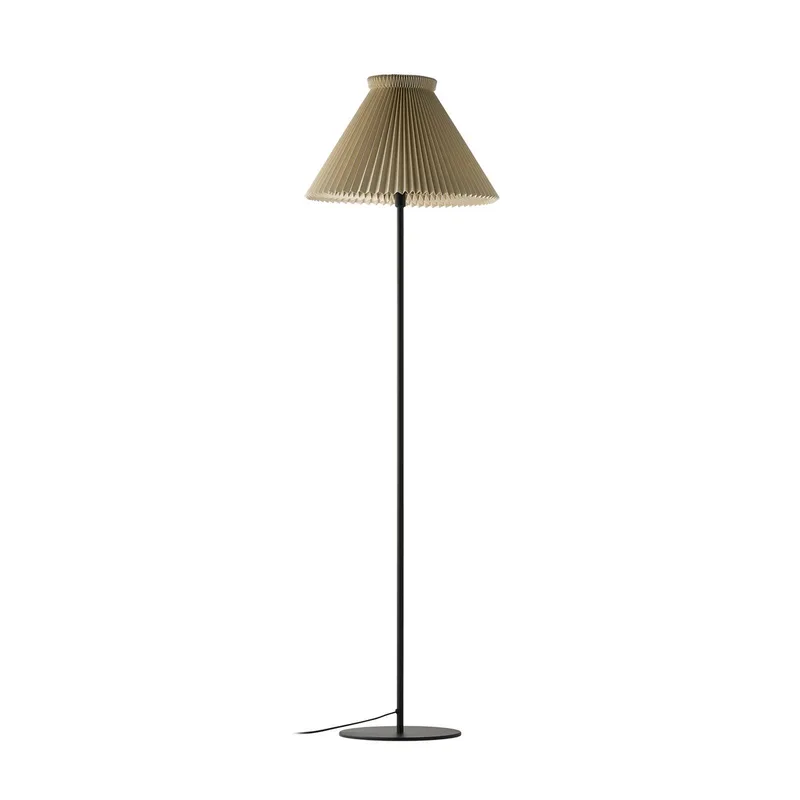 Stehleuchte LK 334, creme, Papier, Höhe 155 cm van Le Klint in Crème, Zwart – productfoto