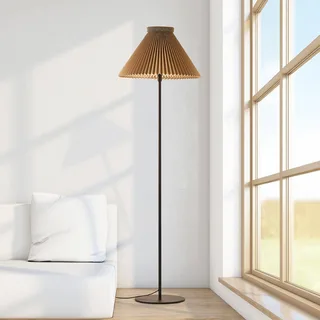 Stehleuchte LK 334, hellbraun, Papier, Höhe 155 cm van Le Klint in Hellbraun, Zwart – productfoto 1 van 2
