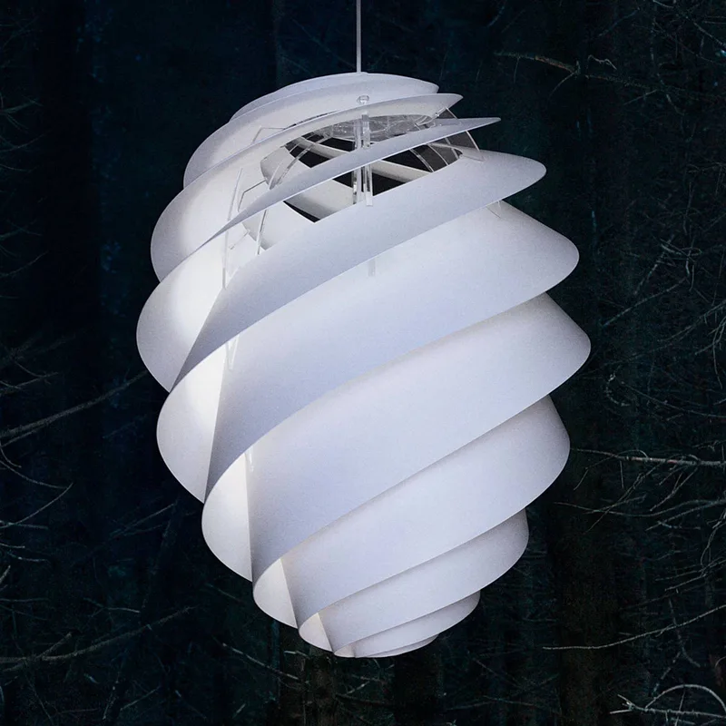 Swirl 2 Large, weiße Hängeleuchte van Le Klint in Wit – productfoto