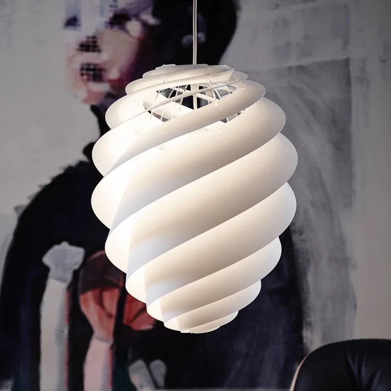 Swirl 2 Medium, weiße Hängeleuchte by Le Klint in White – product photo