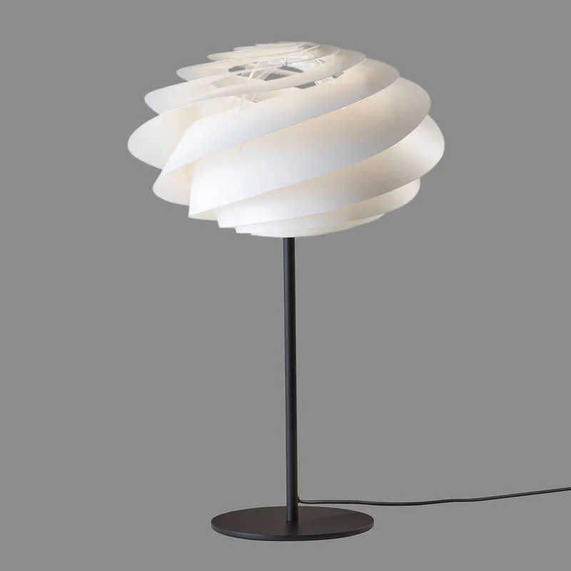 Swirl - weiße Designer-Tischleuchte by Le Klint in Black, White – product photo