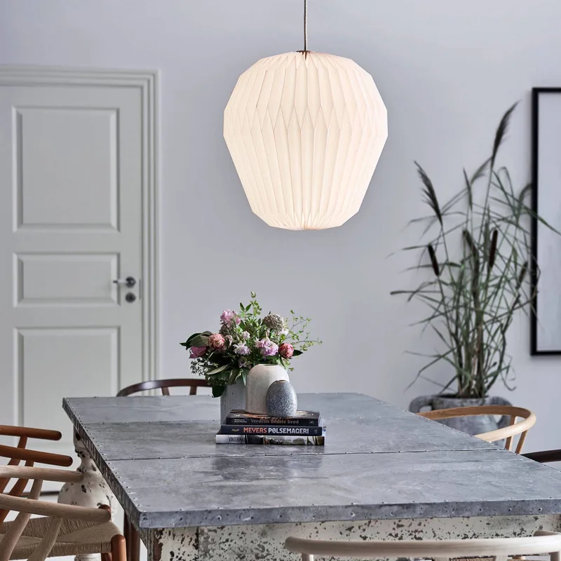The Bouquet Hängeleuchte 1-flammig Ø45cm fra Le Klint i Hvid – produktbillede