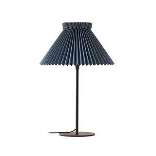 Tischleuchte LK 334, blau, Papier, Höhe 50 cm von Le Klint in Blau, Schwarz – Produktfoto 3 von 3