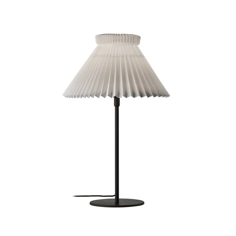 Tischleuchte LK 334, Kunststoff, weiß, Höhe 50 cm van Le Klint in Wit, Zwart – productfoto 2 van 2