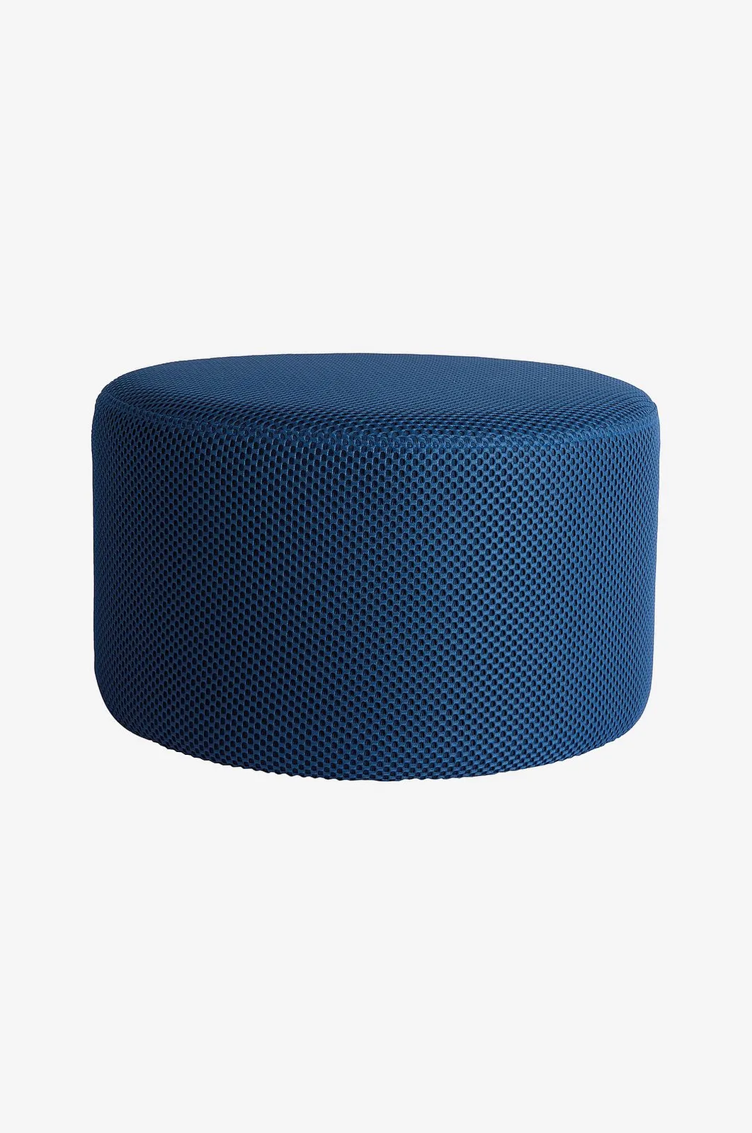 Sittpuff Retro Mesh - Fotpallar & Sittpuffar - Från Homeroom von Leitmotiv in Blau – Produktfoto