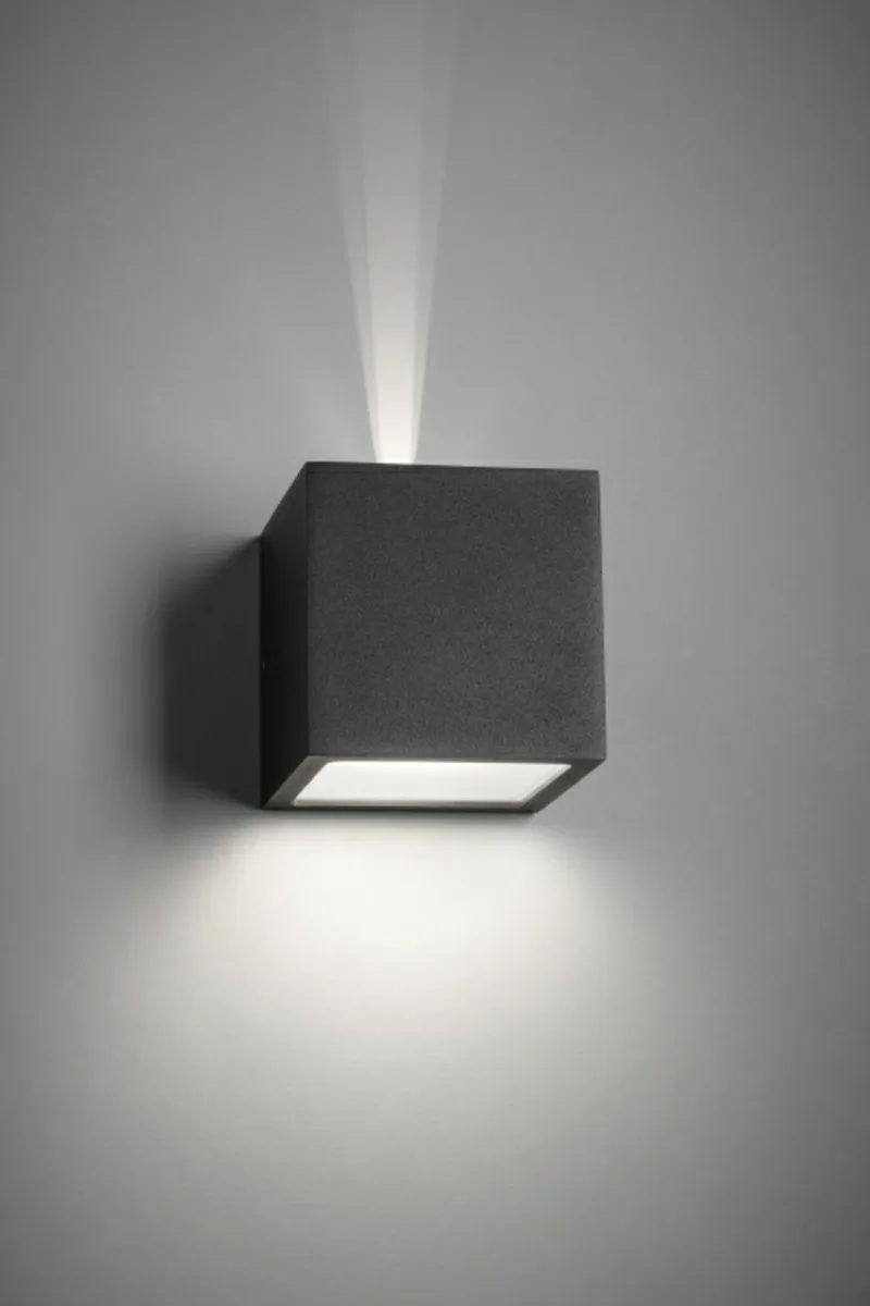 Cube LED buiten wandlamp, 3000K, zwart von LIGHT-POINT – Produktfoto
