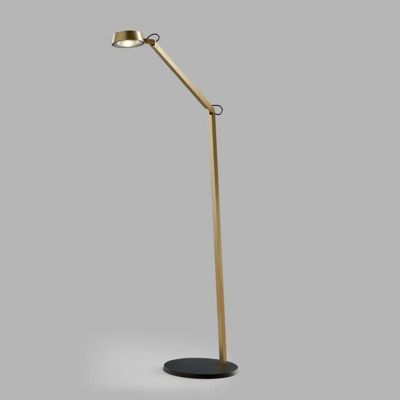 Dark F1 Vloerlamp Brass van LIGHT-POINT – productfoto