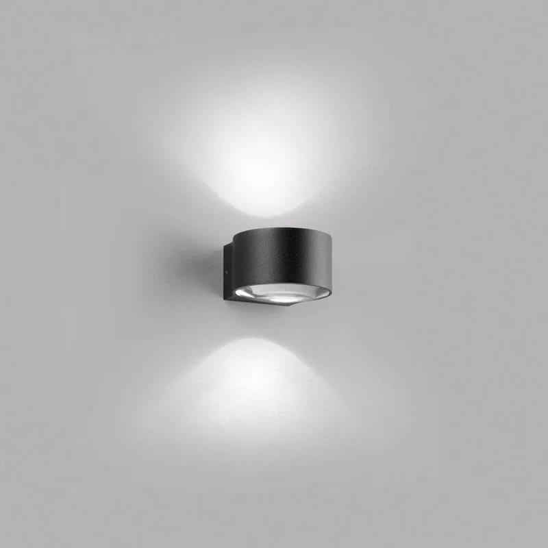 Orbit Mini wandlamp 2700K Zwart by LIGHT-POINT – product photo