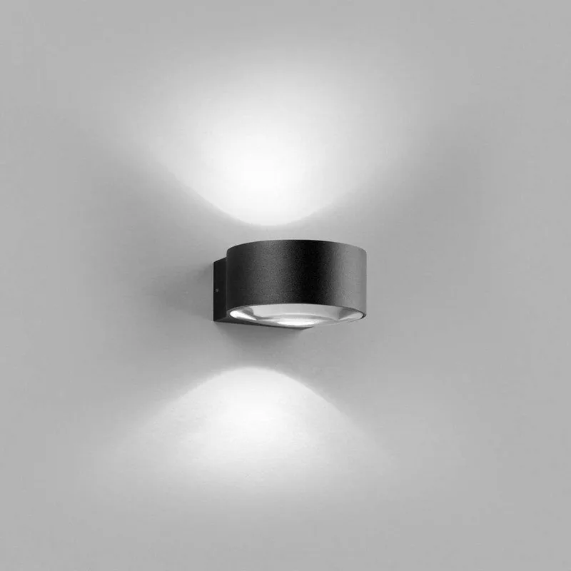 Orbit W1 wandlamp 2700K zwart by LIGHT-POINT – product photo