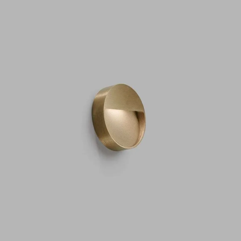 Serious 2 Wandlamp IP54 2700K Brass by LIGHT-POINT – product photo