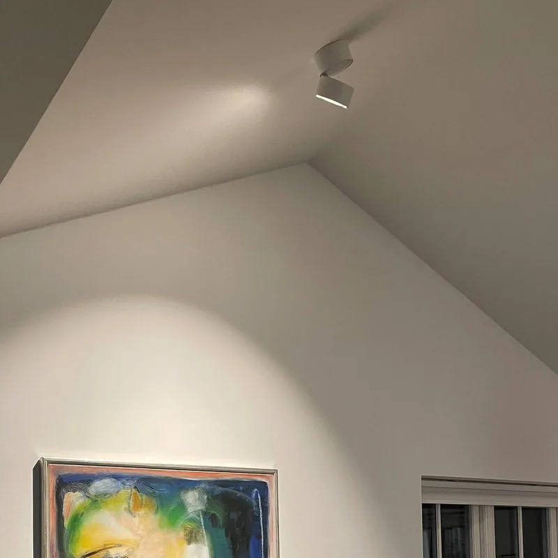Aim LED plafondspot 1-lamp fra LOOM DESIGN i Hvid – produktbillede 2 af 2