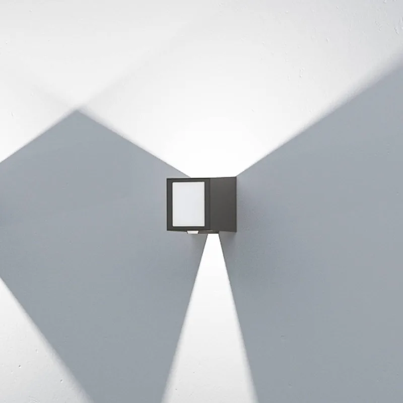 LED buiten wandlamp Una (naar boven/naar beneden/naar voren) van LOOM DESIGN in Zwart, Opaal – productfoto