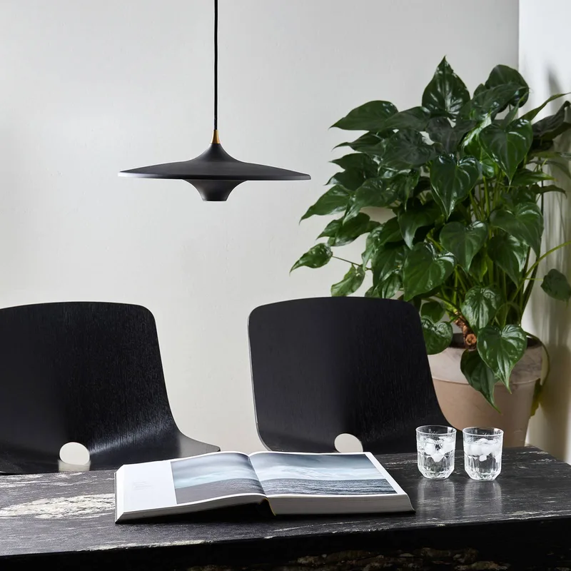 LED hanglamp Moja, Ø 35 cm by LOOM DESIGN in Black – product photo 2 of 5