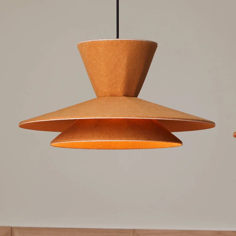 LED hanglamp Morphic, vilt, Ø 50 cm van LOOM DESIGN in Geel – productfoto
