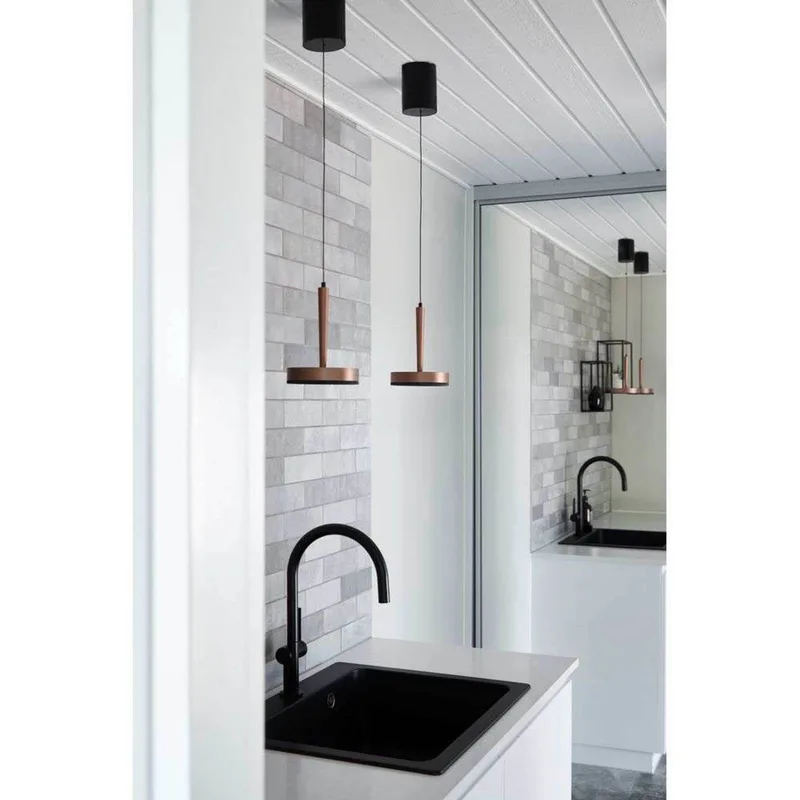 LED hanglamp Nyx P1, aluminium från LOOM DESIGN i Brons – produktbild 2 av 3