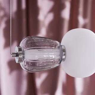 LED hanglamp Pearl 7, grijs/chroom, glas, 110 cm fra LOOM DESIGN i Rookgrijs-transparant, Krom, Opaal – produktbillede 2 af 2