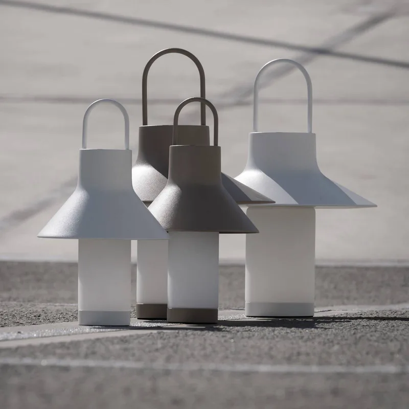 LED tafellamp op accu Shadow Small, IP65 by LOOM DESIGN in White – product photo 4 of 4
