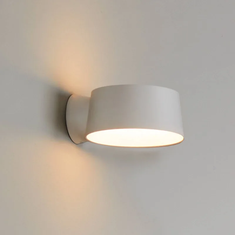 LED wandlamp Cookie, aluminium, Ø 15 cm van LOOM DESIGN in Wit – productfoto