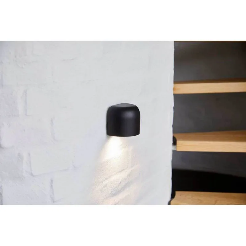 LED wandlamp Nyx by LOOM DESIGN in Black – product photo