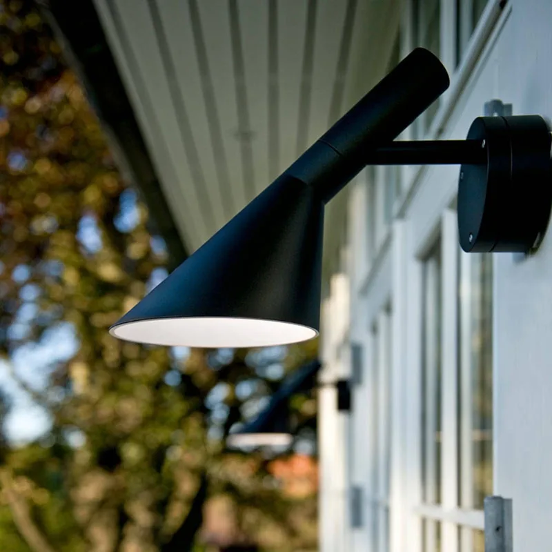 AJ 50 Wandlamp Zwart by Louis Poulsen – product photo 2 of 5
