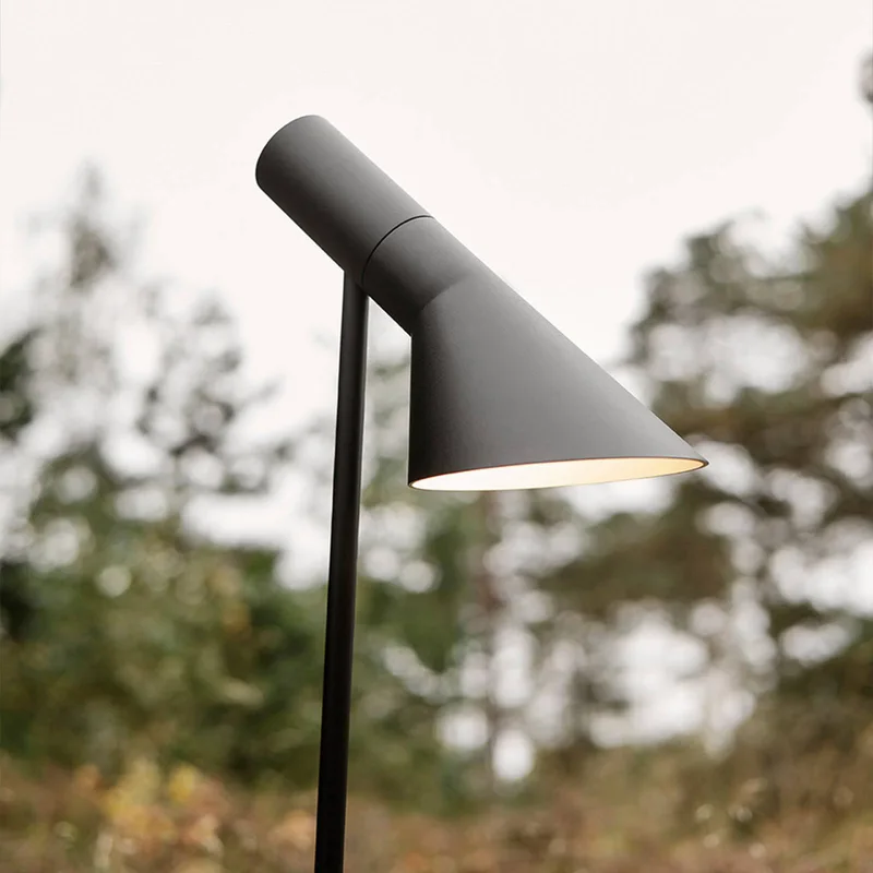 AJ Garden Long Tuinlamp 2700K Base Black från Louis Poulsen – produktbild 3 av 5