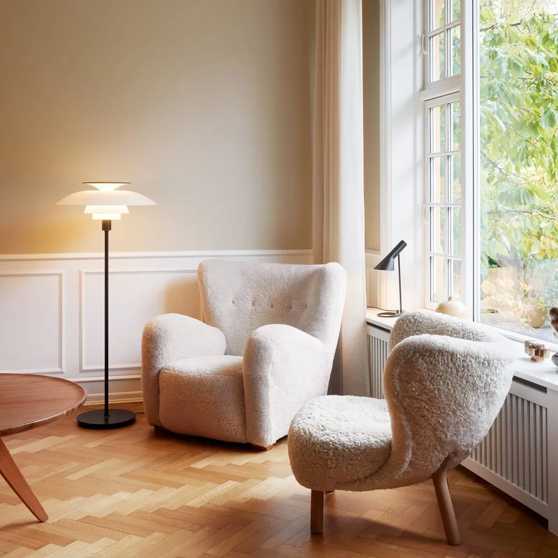 AJ Mini Taffellamp Zwart by Louis Poulsen – product photo 2 of 5