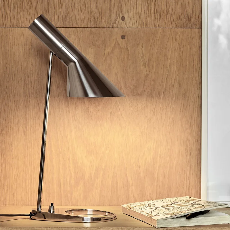 AJ Tafellamp Polished Steel - Louis Poulsen - Woonkamer - Designer - Metaal - 1 lamp by Louis Poulsen – product photo