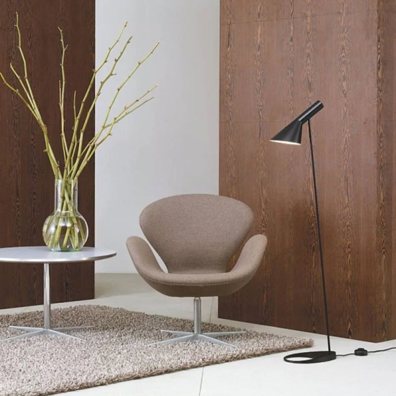 AJ vloerlamp zwart by Louis Poulsen – product photo 3 of 5
