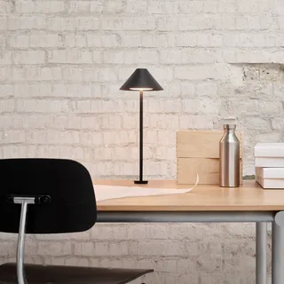 Keglen LED tafellamp, zwart, met pin, CCT van Louis Poulsen – productfoto 2 van 2