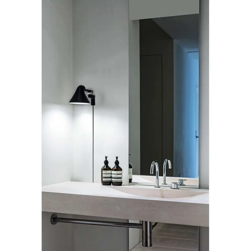 NJP Box HW Short LED wandlamp 2700K, grijs - Louis Poulsen - Woonkamer - Aluminium by Louis Poulsen – product photo