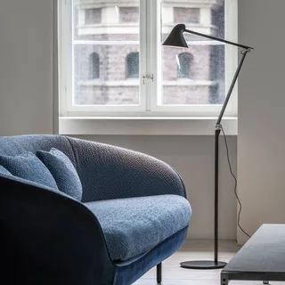 NJP VloerLamp 3000K Zwart by Louis Poulsen – product photo 2 of 3