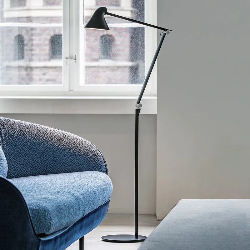 NJP VloerLamp Zwart - Louis Poulsen - Woonkamer - Designer - Metaal - Met lampenkap by Louis Poulsen – product photo