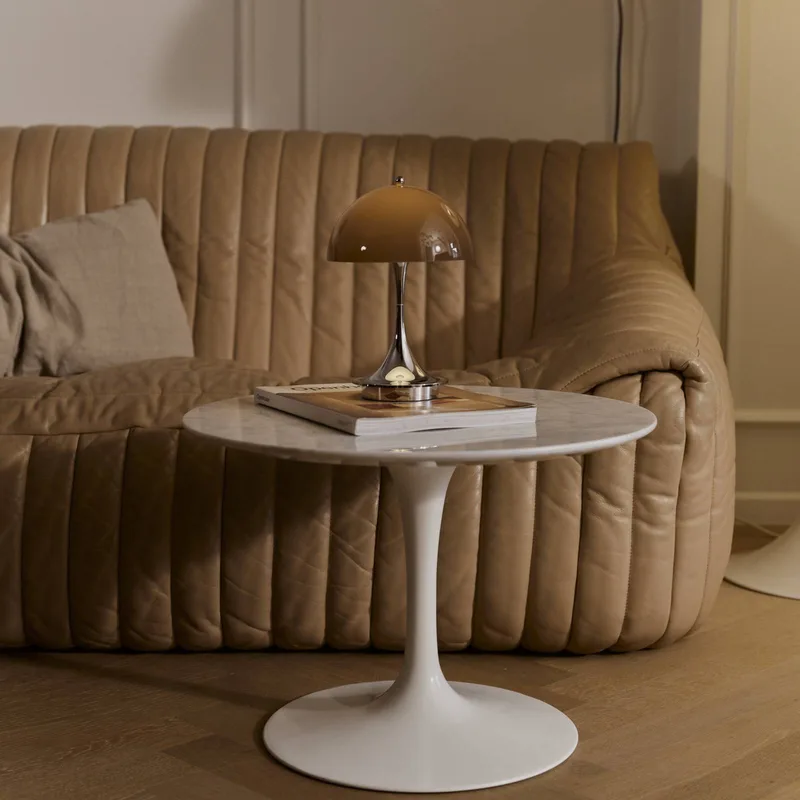 Panthella 160 Portable Original, opaalbruin van Louis Poulsen – productfoto 2 van 4
