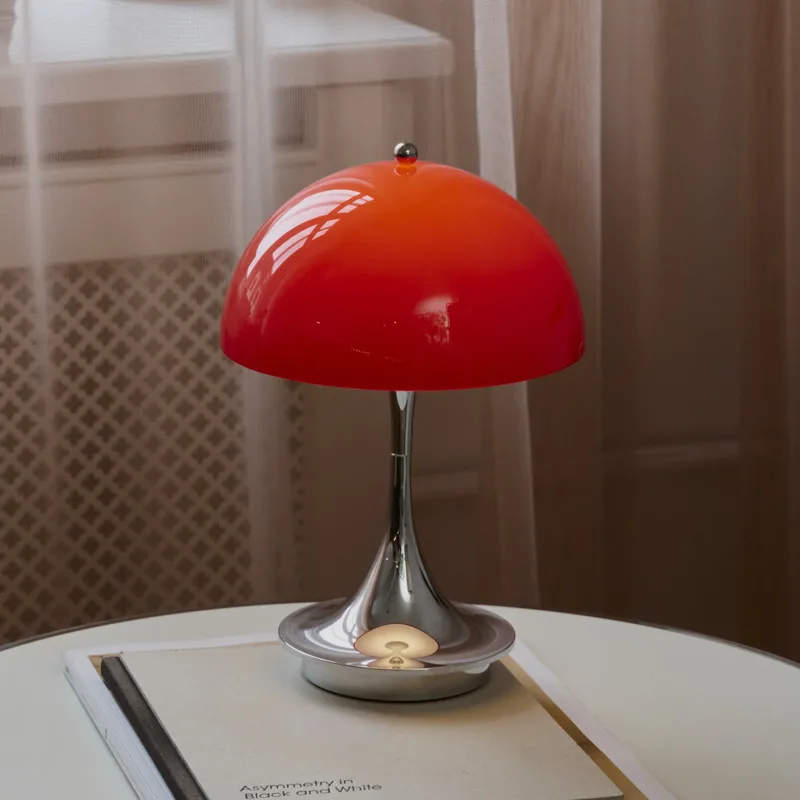 Panthella 160 Portable Original, opaalrood - Louis Poulsen - Terras - Designer - Kunststof - Rond by Louis Poulsen – product photo