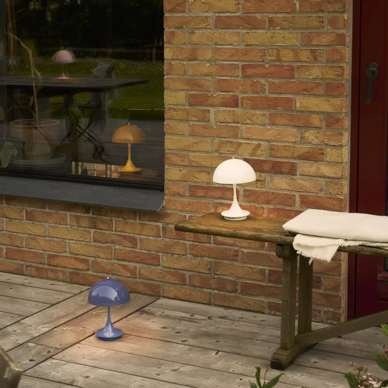 Panthella 160 PORTABLE V3 acculamp Opal Wit - Louis Poulsen - Balkon - Designer - Kunststof - 1 lamp by Louis Poulsen – product photo