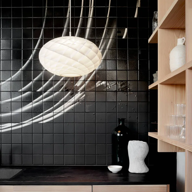Patera Oval hanglamp Matt White von Louis Poulsen – Produktfoto 4 von 5