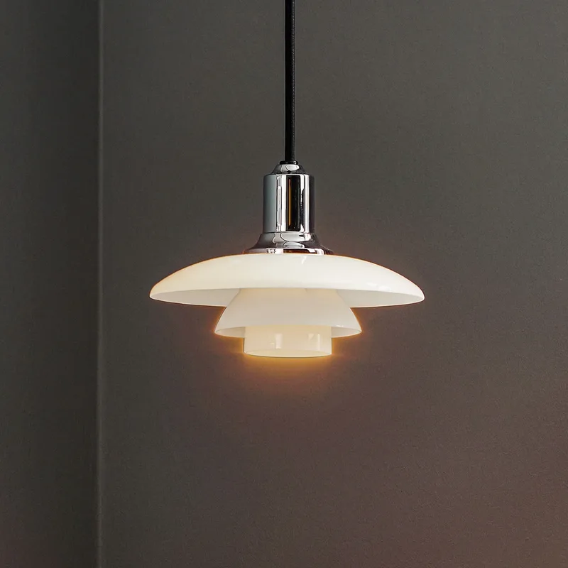 PH 2/1 hanglamp, Ø 20 cm, chroom, glas - Louis Poulsen - Woonkamer - Designer - 1 lamp von Louis Poulsen – Produktfoto