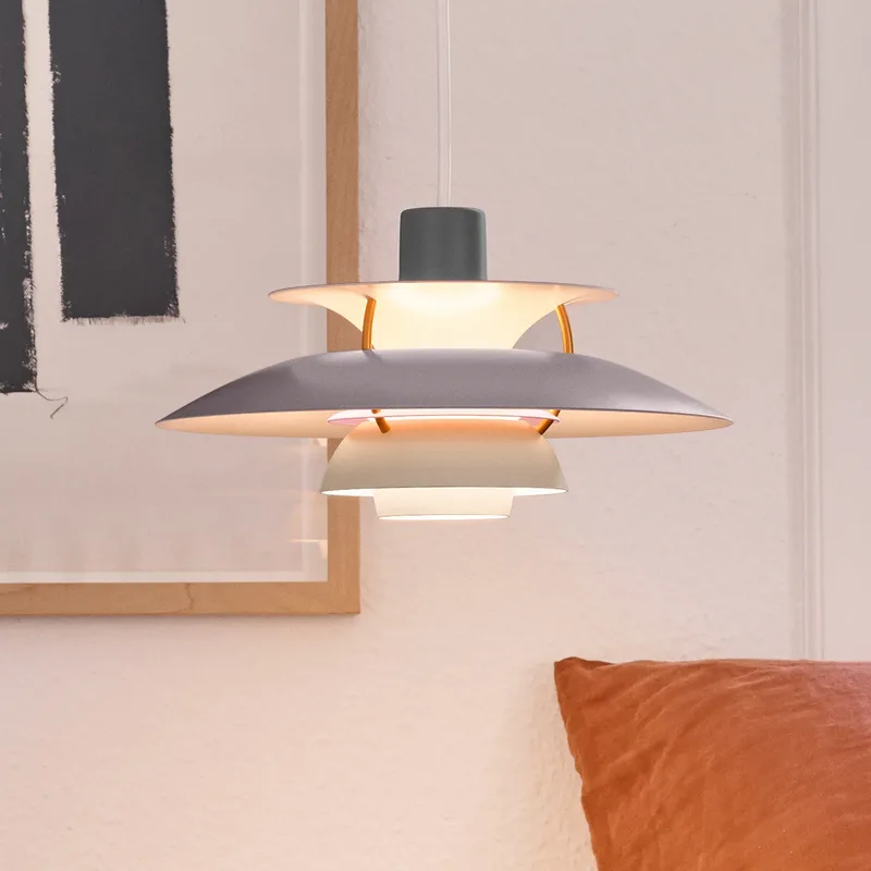 PH 5 300 hanglamp Grijs - Louis Poulsen - Woonkamer - Designer - Metaal - 1 lamp von Louis Poulsen – Produktfoto