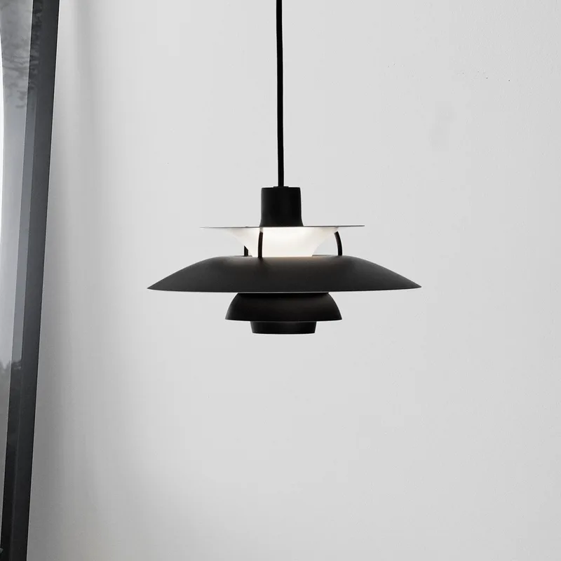 PH 5 300 hanglamp Monochrome Black - Louis Poulsen - Woonkamer - Designer - Metaal - 1 lamp van Louis Poulsen – productfoto