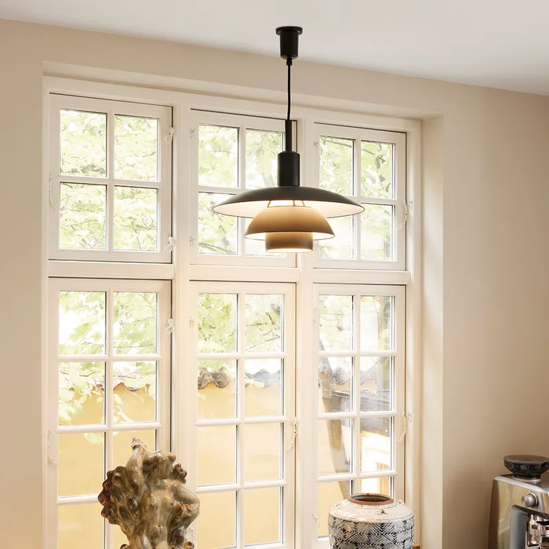 PH 5/5 Hanglamp Black/Opal - Louis Poulsen - Woonkamer - Aluminium van Louis Poulsen – productfoto