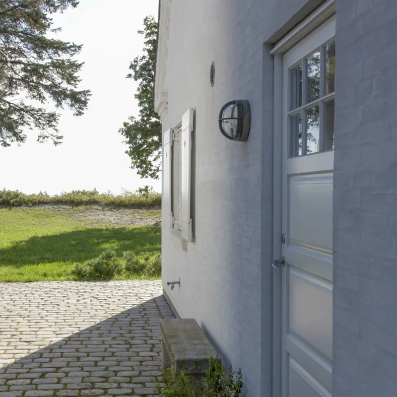 Skot LED buiten wandlamp, helder/aluminium - Louis Poulsen - Terras by Louis Poulsen – product photo