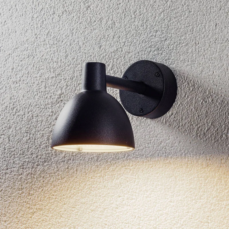 Toldbod 155 Außenwandleuchte schwarz van Louis Poulsen in Schwarz matt – productfoto