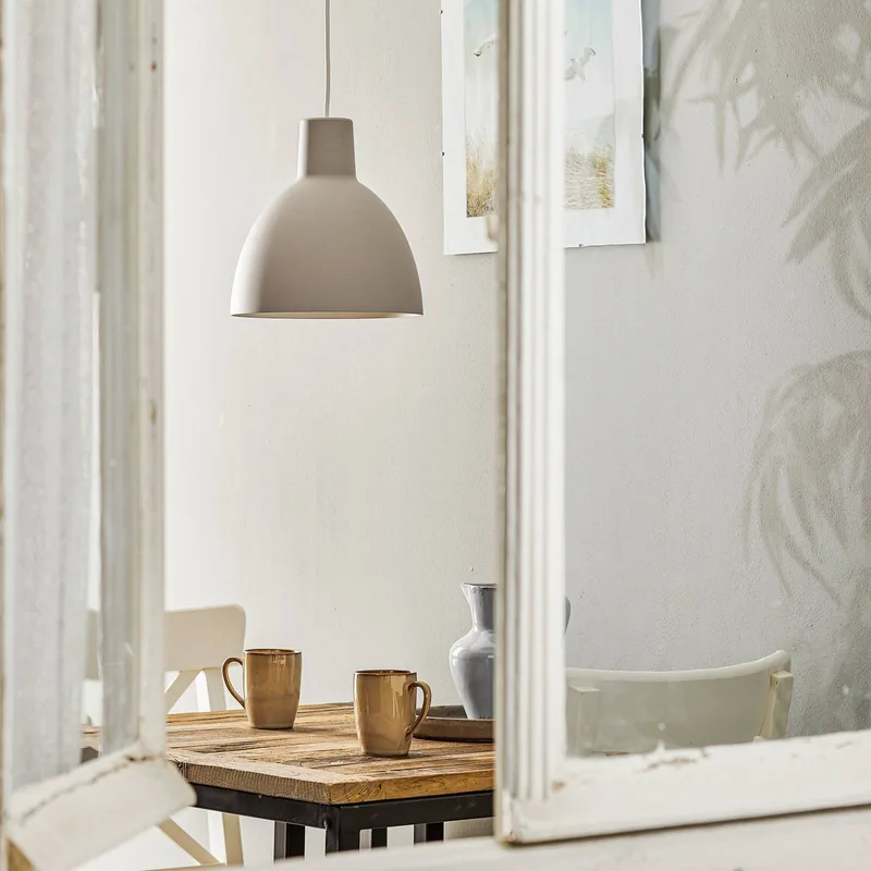 Toldbod 250 Hanglamp Lichtgrijs by Louis Poulsen – product photo 3 of 5